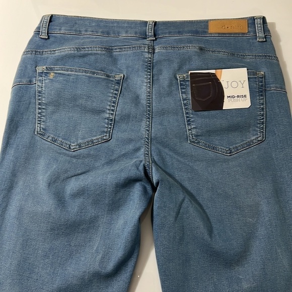 𝅺YEST Denim “Joy” Light Blue Jeans Waist 28” - Picture 5 of 12